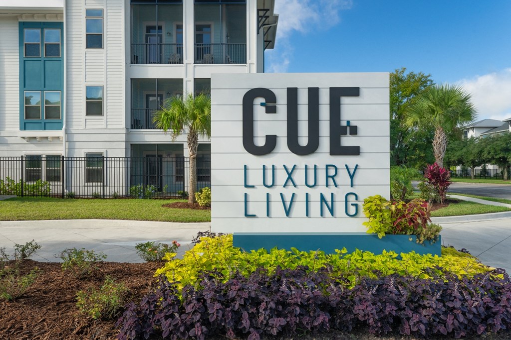Cue Luxury Living Apartments, 13504 Citicards Way, Jacksonville, FL